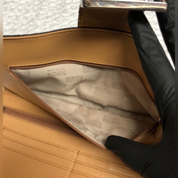 Michael Kors Large Taupe Croc Embossed Clutch Wallet - Picture 6 of 9